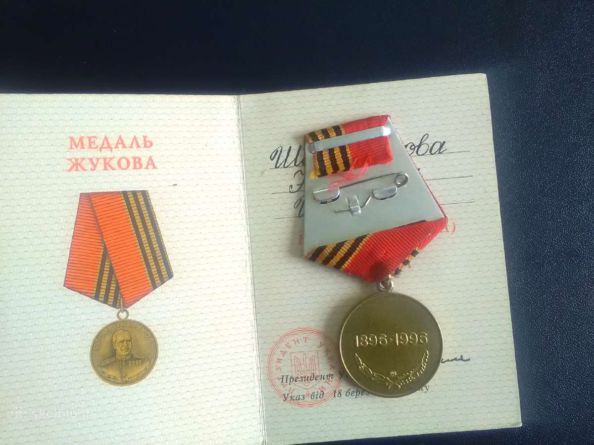 Žukovas su dokumentais. - nuotraukos Nr. 2