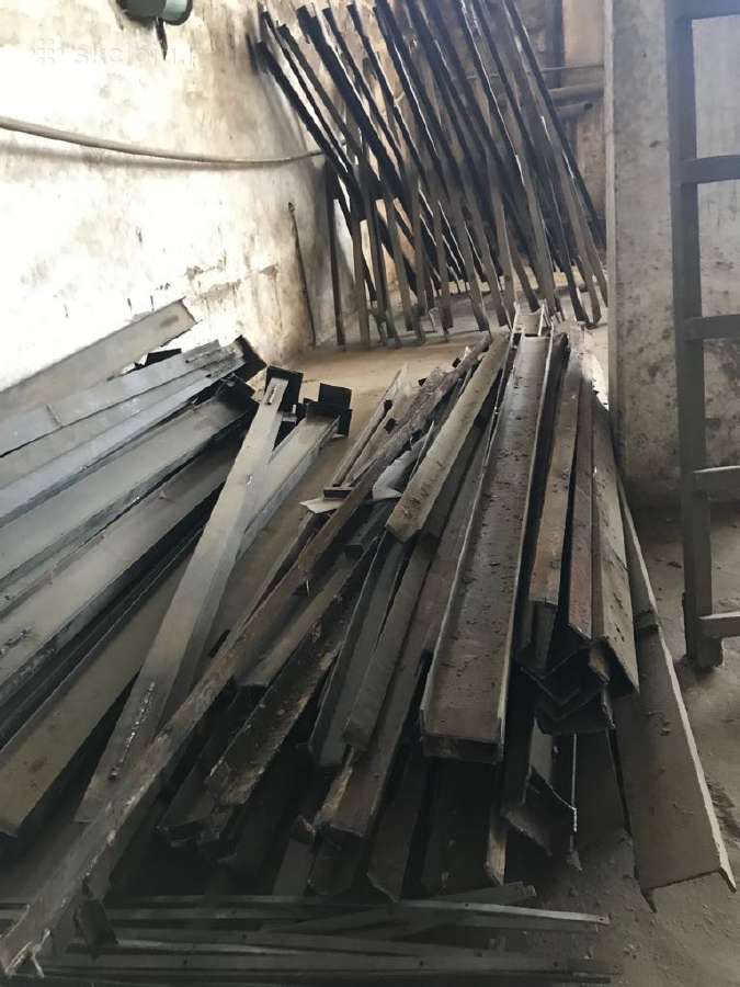 Metalo vamzdžiai, įv metalai, loviai,sijos,grotos