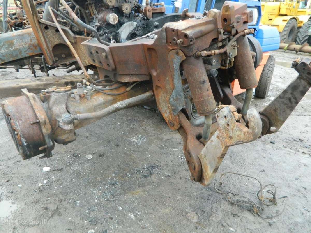 Traktoriaus new holland t7030 atsarginės dalys - nuotraukos Nr. 4