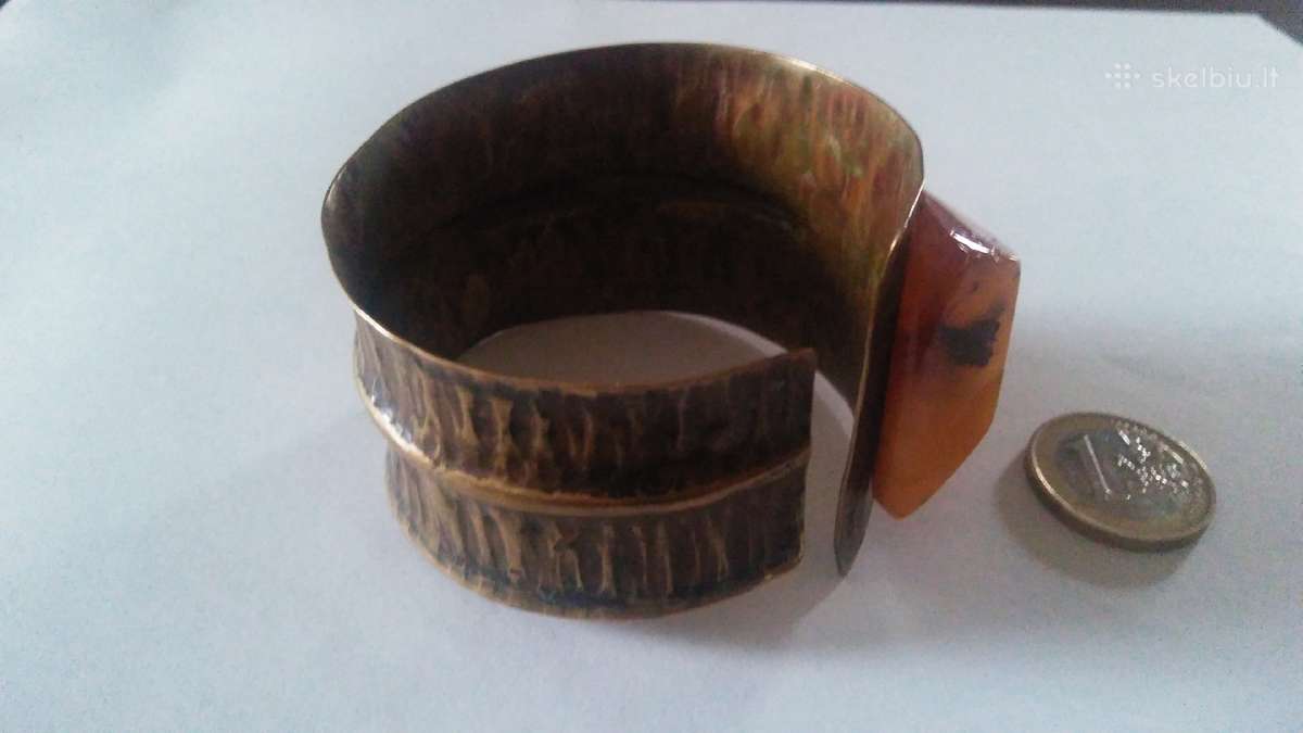 Antikvarinė žalvarinė apyrankė su gintaru - nuotraukos Nr. 3
