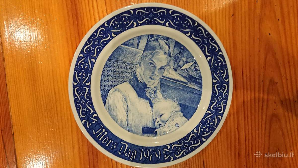Porcelianinė lėkštutė, pakabinama 16 vnt.