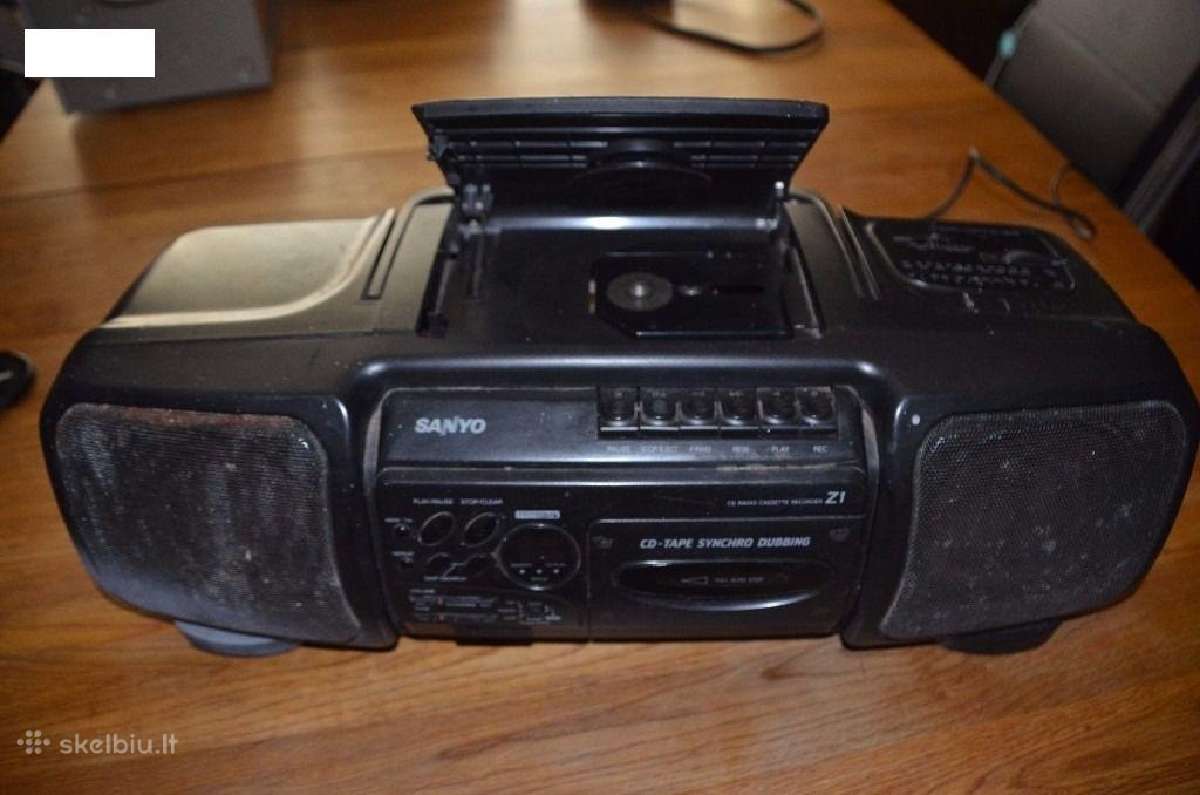 Sanyo boombox