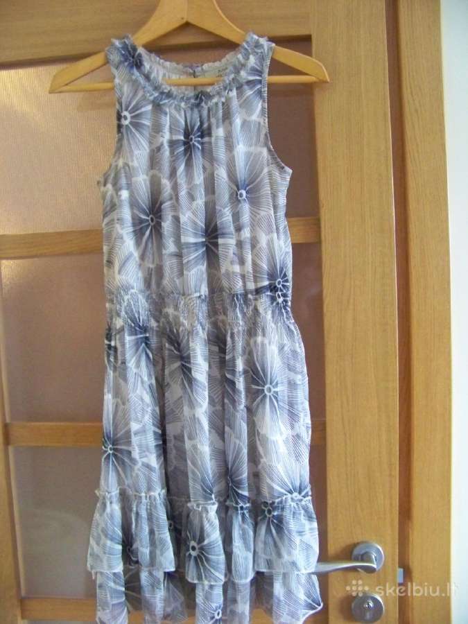 Labai graži suknelė su pamušalu