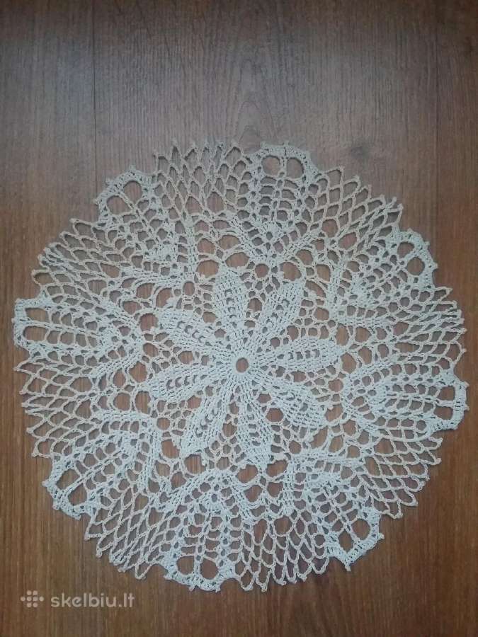 Nertos servetėlės. Skersmuo 30 cm
