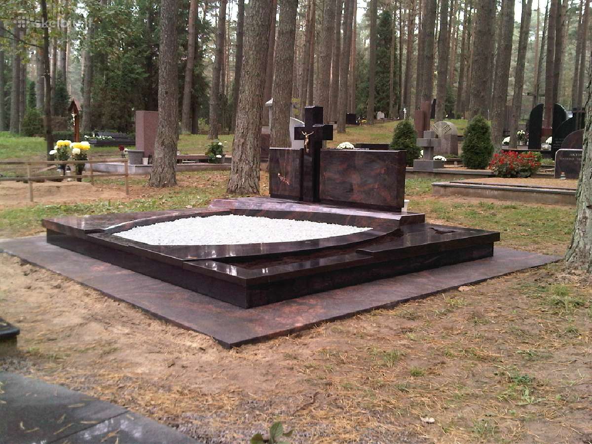 Aleksoto paminklai, dengimas akmens plokštėmis - nuotraukos Nr. 7