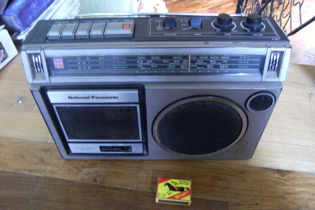 Magnetafonai, radijos
