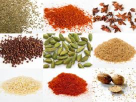 Pipirai,kmynai,paprika,prieskoninės žolelės
