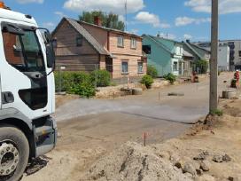 Vandenvežis su 14 kūb.m. vandens talpa