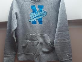 Nike bliuzonas