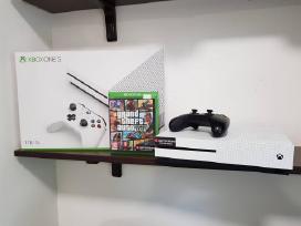 Xbox One Slim 1tb + Gta V Garantija