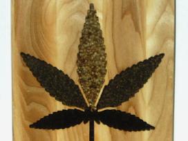 Medinė pjaustymo lentelė "icannabis"