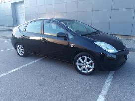 Toyota prius nuoma