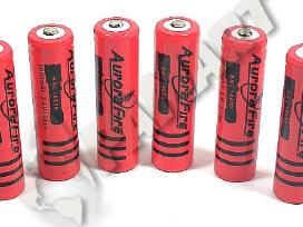 Ultra Fire akumuliatoriai 5800mah ir priedai 18650