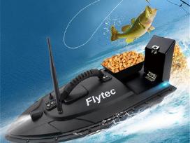 Pašarų , masalų, echoloto gabenimo laivelis Flytec