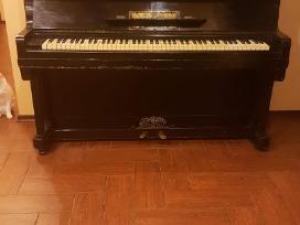 1888m. pianinas su dramblio kaulo klavišais