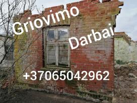 Nusigriovimui. Perkam prieškarinius pastatus.