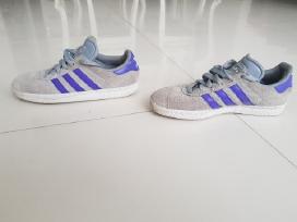 Adidas kedai