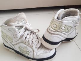 Adidas kedai