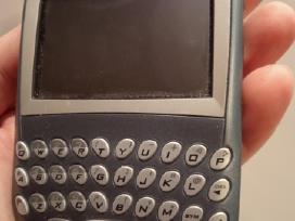 Veikantis legendinis telefonas Blackberry