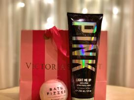 Victoria Secret losjonas ir vonios burbulas