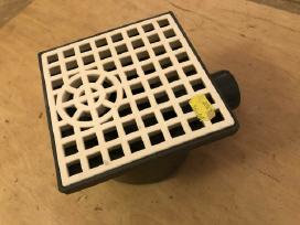 Plastikinis trapas grindims. 150x150 mm, h100 mm