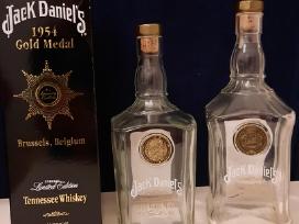 Ieškau Jack Daniels tuščių Butelių Gold Medal