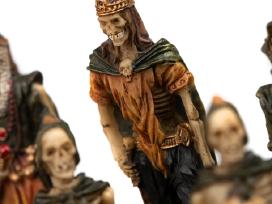 Rankomis spalvinti šachmatai: Zombiai