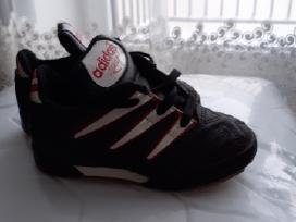 Adidas kedai