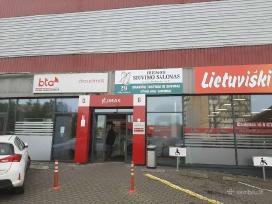 Kvalifikuota siuvėja drabužių taisymui
