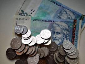 Keičiu litus,centus banko kursu 1€=3,45 Lt.