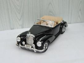Mercedes 300 S 1:18 modelis diecast