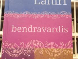 Skaytita J. Lahiri knyga "Bendravardis"