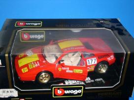 Ferrari 348 TB 1:18 modelis modeliukas dezuteje