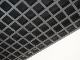 Likutis pakabinamu lubu metaliniu groteliu 60 x 60