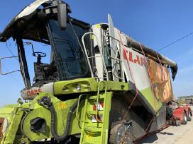 Kombainas Claas Lexion 580 ardomas dalimis