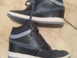 Nike Aukstakulniai