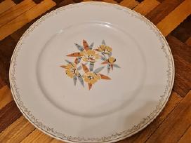 Labai didelė lėkštė. 35 cm. Ryga Pff. Kaina 10 €.