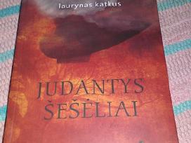 Judantys šešėliai Laurynas Katkus 2012 m.