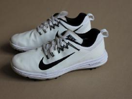 Nike 41d golfo bateliai