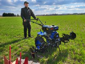 Galingas kultivatorius motoblokas Farmer 16 Ag