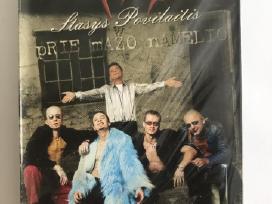Rebelheart ir Stasys Povilaitis Prie mažo namelio