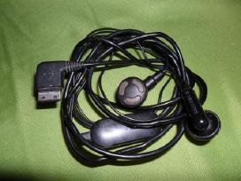 Parduodu seno modelio ausines tel. Kaina: 5eur