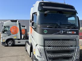 ! For CE Drivers, In Eu. Tautliner transport