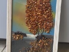 Paveikslas su gintarais