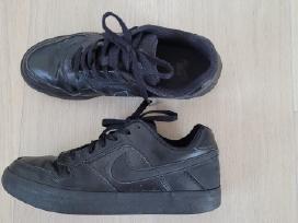 Nike juodi kedai 40.5 dydis