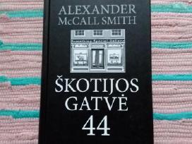 Alexander Mccall Smith Škotijos Gatvė 44
