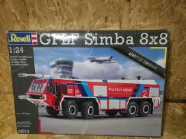 Revell Gflf Simba 8x8 limited Edition 1/24