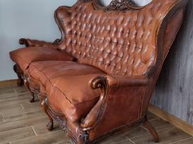 Stilinga sofa. Riešutmedis ir natūrali oda.