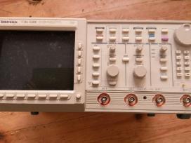 Tektronix Tds 520c osciloskopas