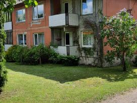 Parduodu/keičiu i1k. butą Plungėje , Telšiuose